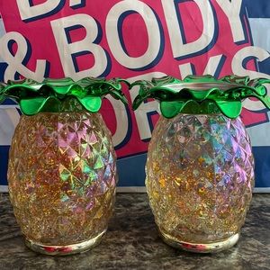 Bath & Body Works WATER GLOBE PINEAPPLE
Single wick Candle Holder
